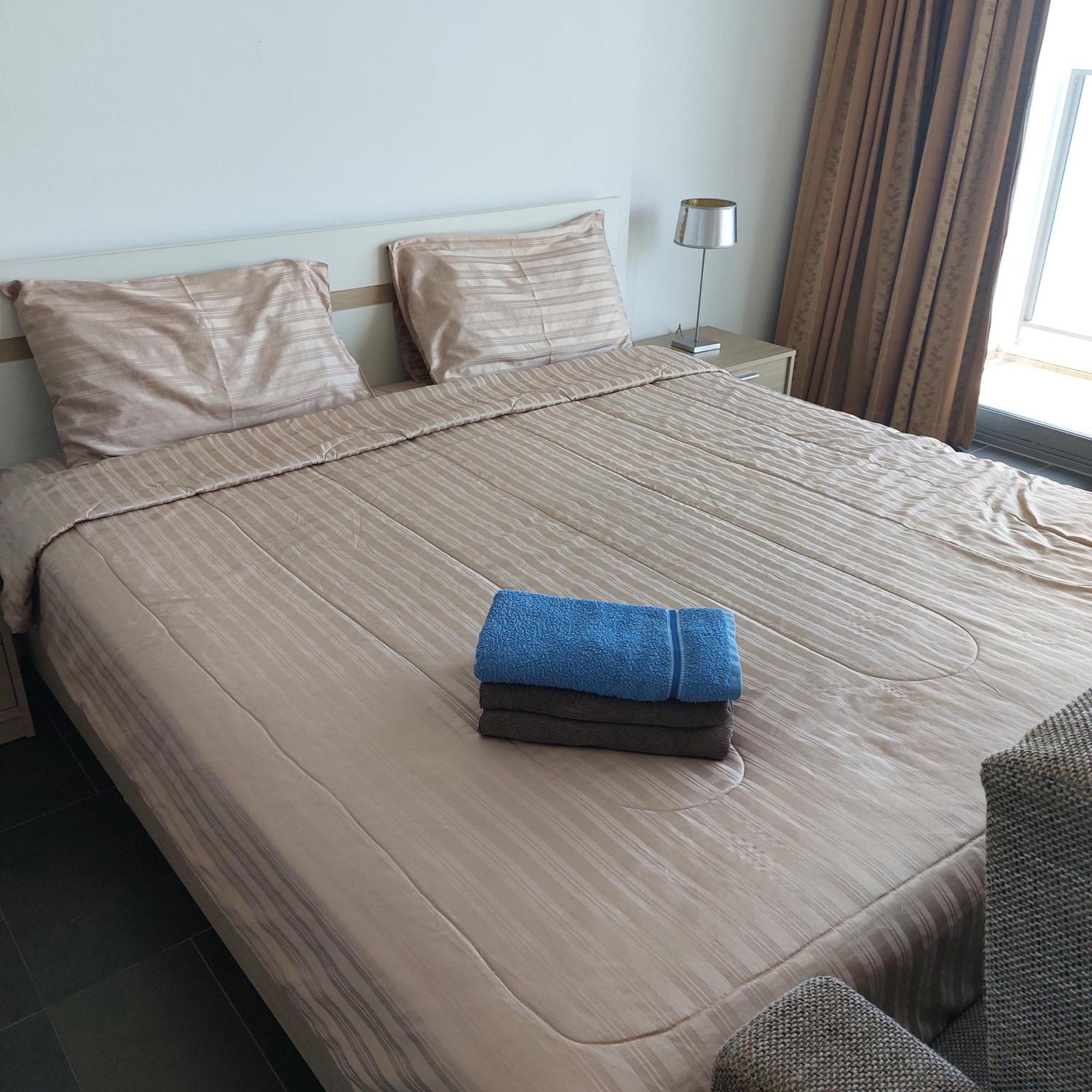 Sea View Apartment In Pattaya Luaran gambar
