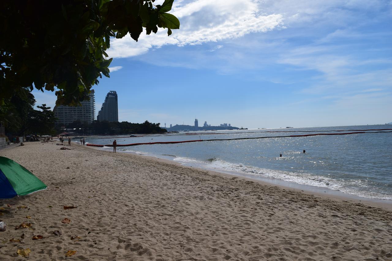 Sea View Apartment In Pattaya Luaran gambar