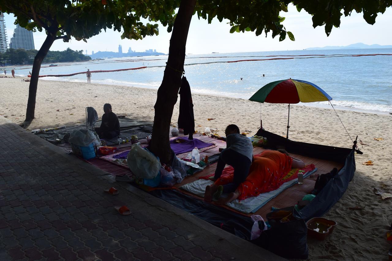 Sea View Apartment In Pattaya Luaran gambar